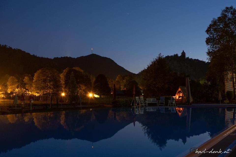 Hôtel Holznest à Gutenstein Extérieur photo